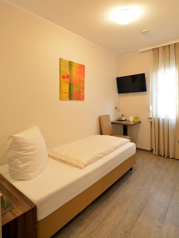 L' Angolo Ristorante & Hotel Gmbh Trier Dış mekan fotoğraf