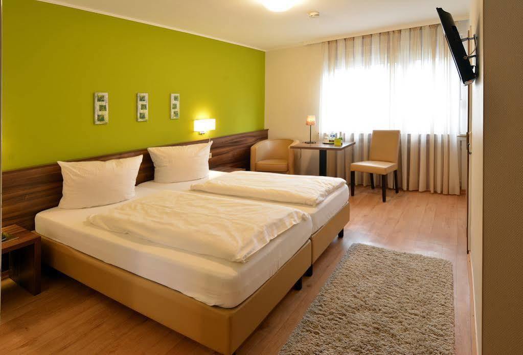 L' Angolo Ristorante & Hotel Gmbh Trier Dış mekan fotoğraf